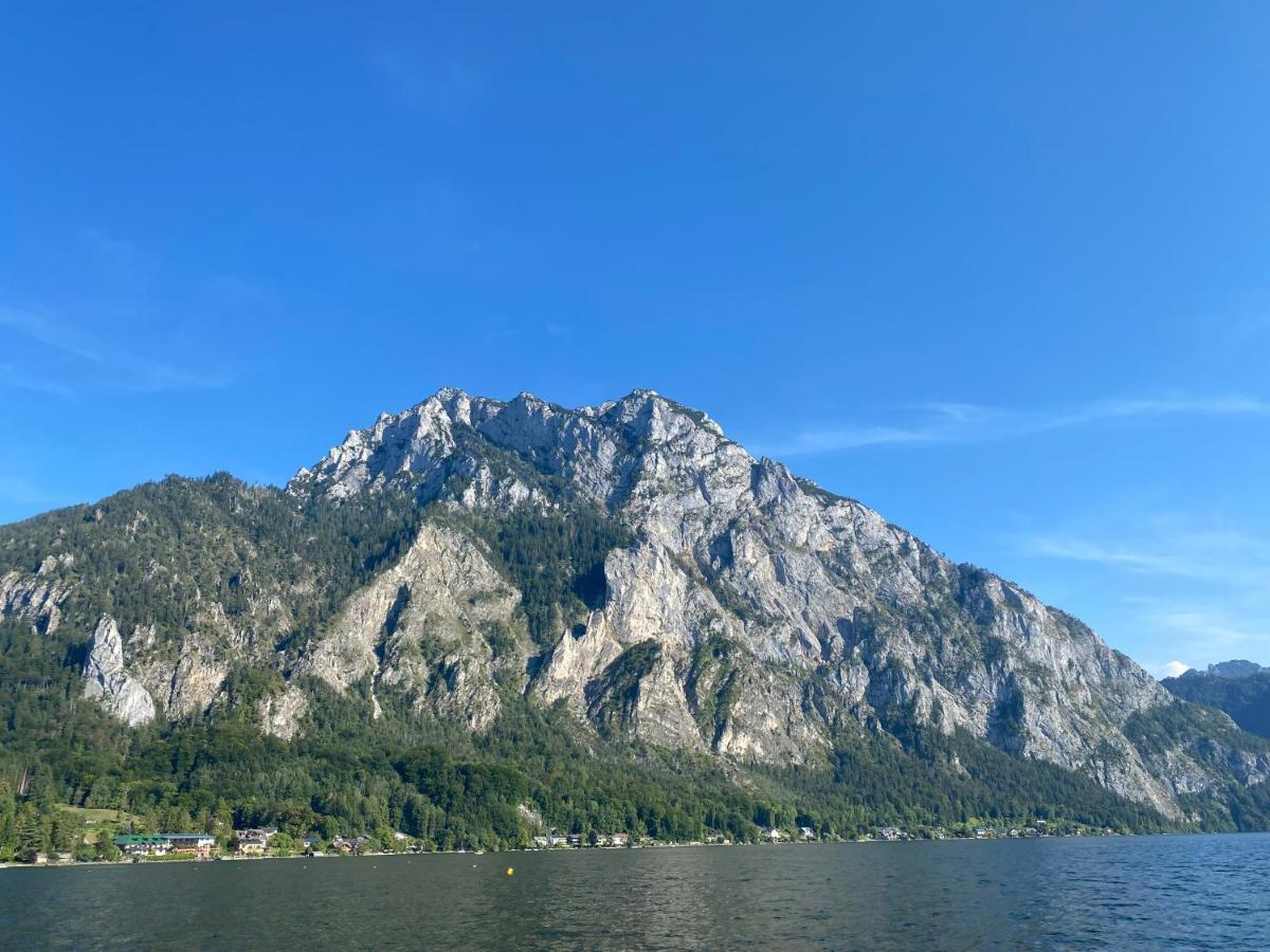 Ferienhaeuschen Am Traunsee Mit Tretboot Zur Freien Nutzung Am Badeplatz Altmünster Εξωτερικό φωτογραφία